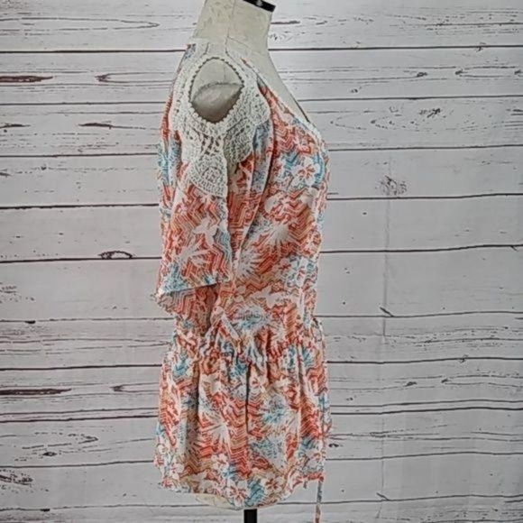 Milano Tropical Print Cold‎ Shoulder peplum blouse - Picture 2 of 8